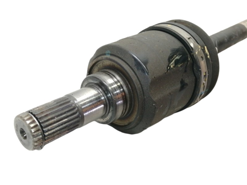 Recambio de transmision delantera izquierda para kia sportage drive 2wd referencia OEM IAM 49500D7200 SDQX583VR 