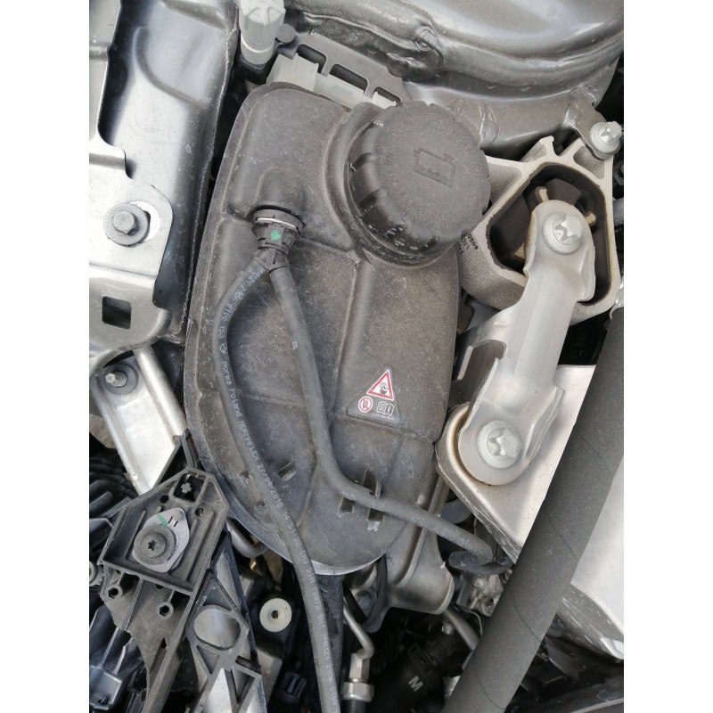Recambio de deposito expansion para mercedes-benz clase gla (w156) gla 180 (156.942) referencia OEM IAM A2465000049  