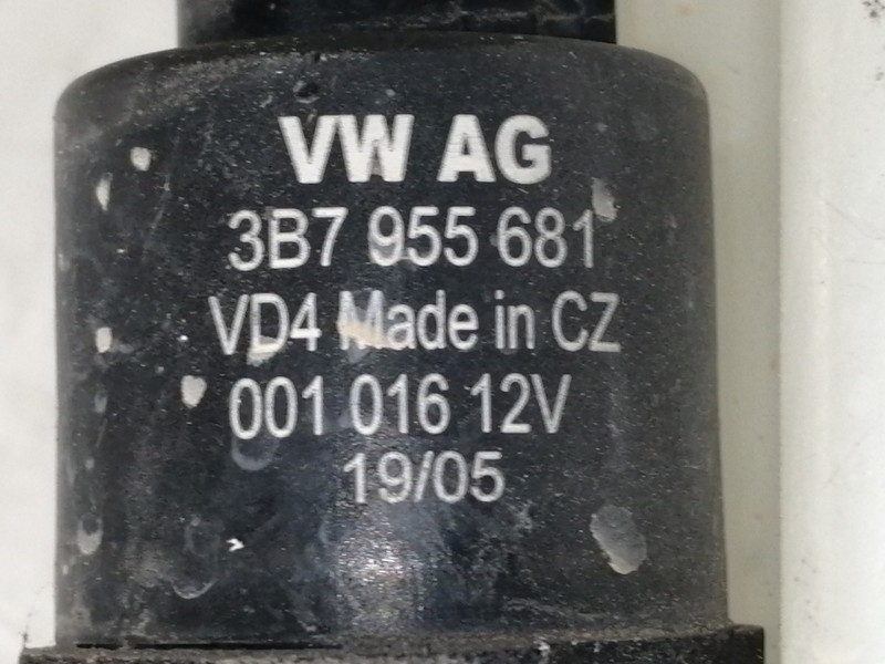 Recambio de deposito limpia para audi a6 berlina (4f2) 2.0 tdi referencia OEM IAM 4F0955453 4F0955451Q 3B7955681 