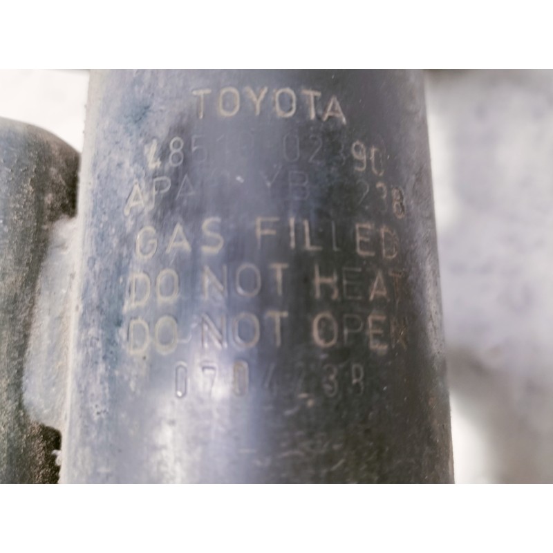 Recambio de amortiguador delantero derecho para toyota auris luna referencia OEM IAM 4851002390 4851009R70 