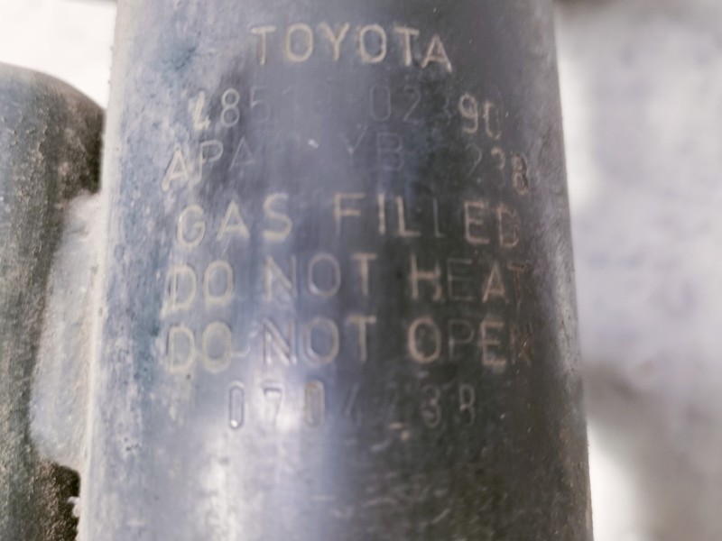 Recambio de amortiguador delantero derecho para toyota auris luna referencia OEM IAM 4851002390 4851009R70 