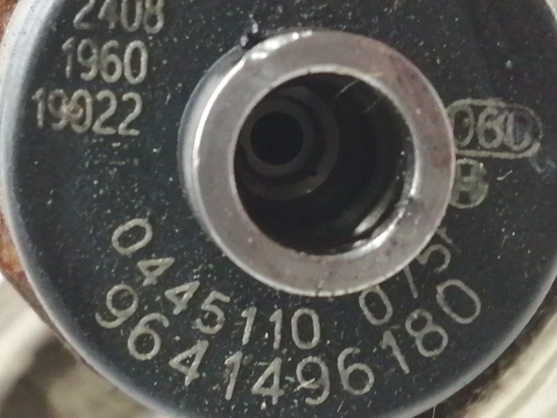 Recambio de inyector para peugeot 206 berlina xr referencia OEM IAM 9641496180 0445110075 