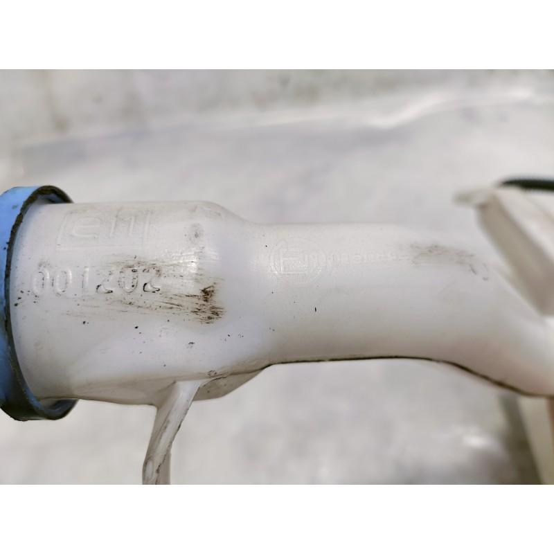 Recambio de deposito limpia para toyota auris luna referencia OEM IAM E11001202 E11015089 