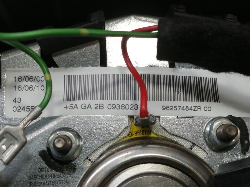 Recambio de airbag delantero izquierdo para peugeot 206 berlina xs referencia OEM IAM 96257484ZR  