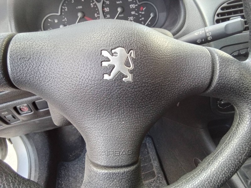 Recambio de airbag delantero izquierdo para peugeot 206 berlina xs referencia OEM IAM 96257484ZR  