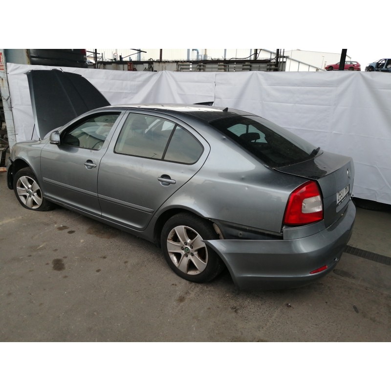 Recambio de caja cambios para skoda octavia berlina (1z3) ambition referencia OEM IAM LHW LHW2211 640071 5 VELOCIDADES