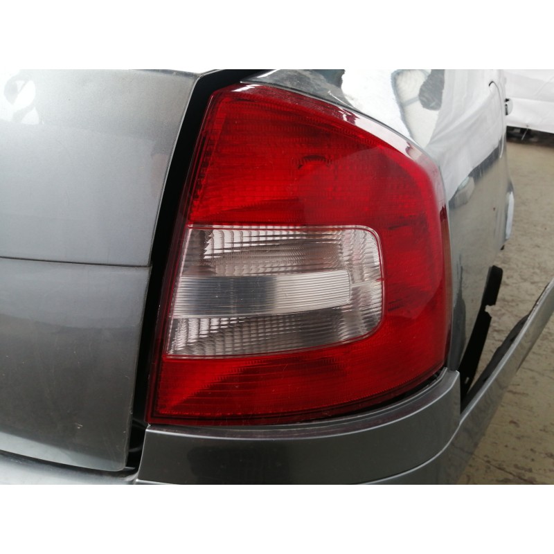 Recambio de piloto trasero derecho para skoda octavia berlina (1z3) ambition referencia OEM IAM 1Z5945112B 1Z5945112B VP4SHX13A6