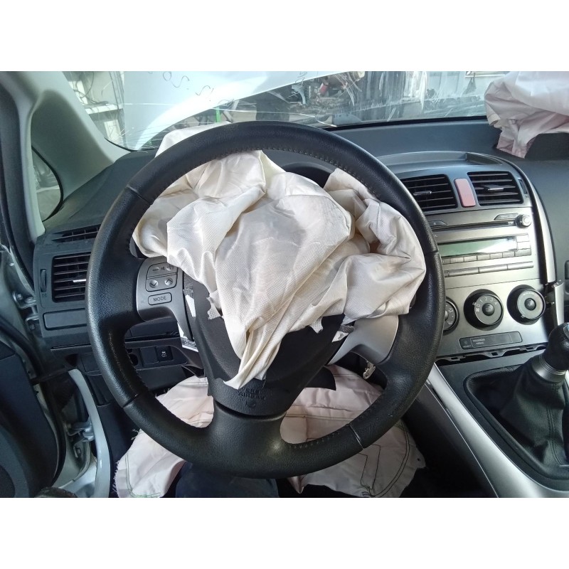 Recambio de volante para toyota auris luna referencia OEM IAM 7202114 607095202 57B0 