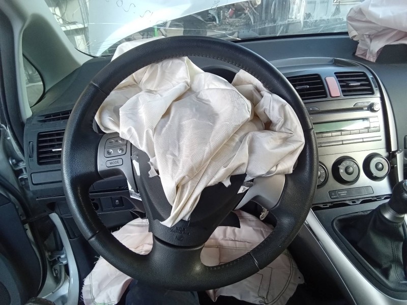 Recambio de volante para toyota auris luna referencia OEM IAM 7202114 607095202 57B0 