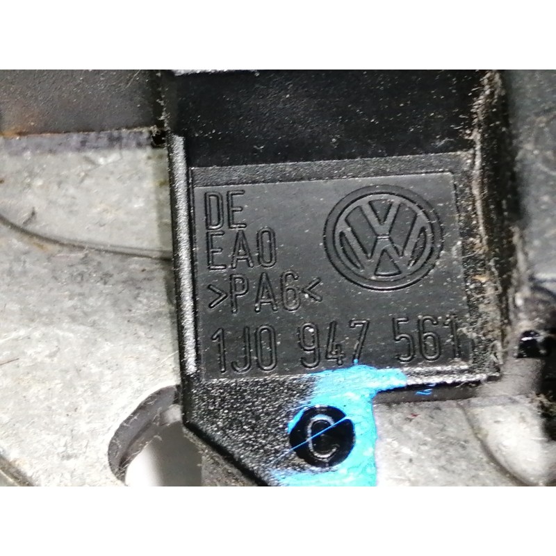 Recambio de palanca freno de mano para volkswagen polo (9n3) advance referencia OEM IAM 1J0947561  
