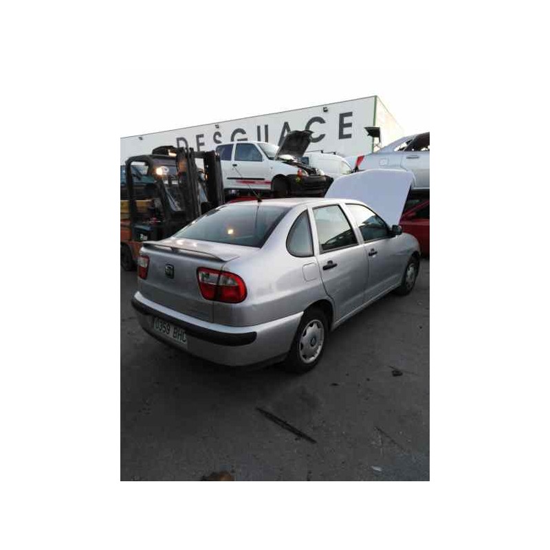 SEAT CORDOBA BERLINA (6K2)