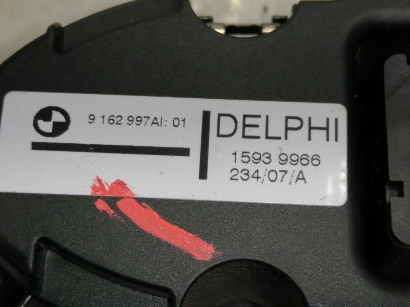 Recambio de mando elevalunas delantero derecho para bmw serie 1 berlina (e81/e87) 118d referencia OEM IAM 9162997AI 15939966 067