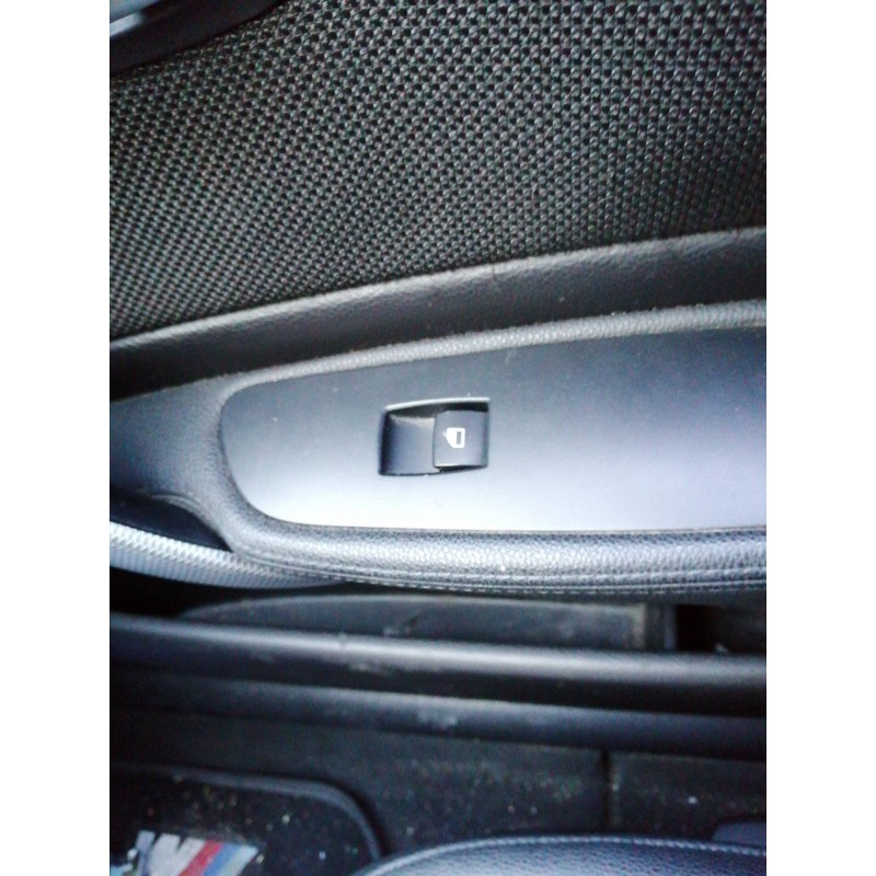 Recambio de mando elevalunas delantero derecho para bmw serie 1 berlina (e81/e87) 118d referencia OEM IAM 9162997AI 15939966 067