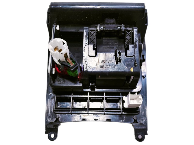 Recambio de cenicero para volkswagen scirocco (137) 2.0 tdi (103kw) referencia OEM IAM 5K0857961  