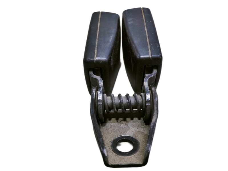 Recambio de enganche cinturon trasero central para volkswagen scirocco (137) 2.0 tdi (103kw) referencia OEM IAM 8J8857739H  