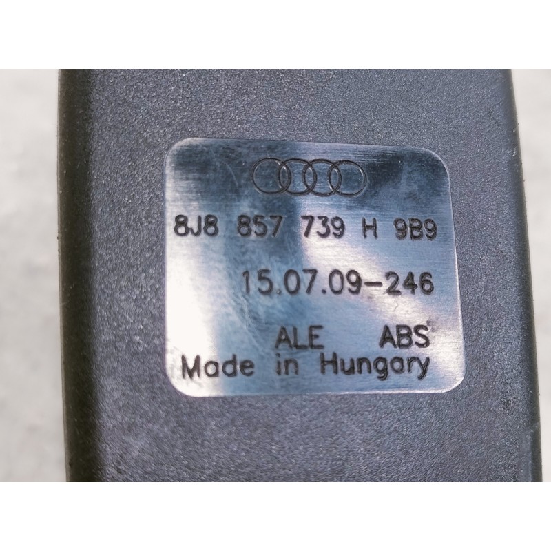 Recambio de enganche cinturon trasero central para volkswagen scirocco (137) 2.0 tdi (103kw) referencia OEM IAM 8J8857739H  