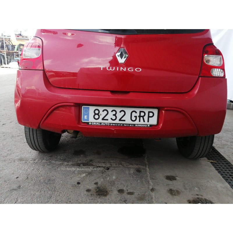 Recambio de paragolpes trasero para renault twingo authentique referencia OEM IAM   TOCADO. VER FOTO.