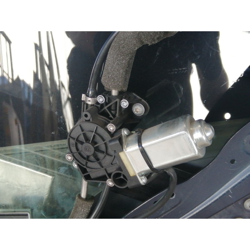 Recambio de puerta trasera derecha para mercedes-benz clase s (w221) berlina 600 (221.176) referencia OEM IAM   CON MOTOR PERSIA