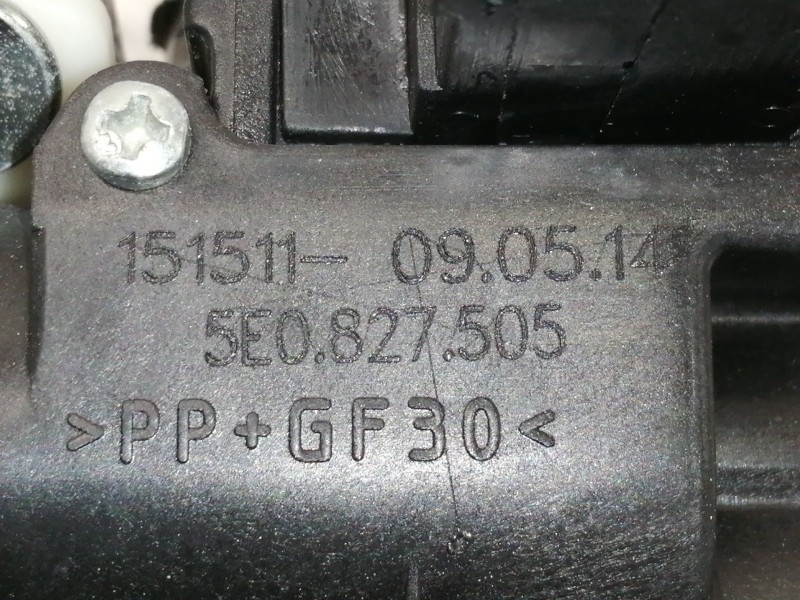 Recambio de cerradura maletero / porton para seat toledo (kg3) style referencia OEM IAM 5E0827505 151511 