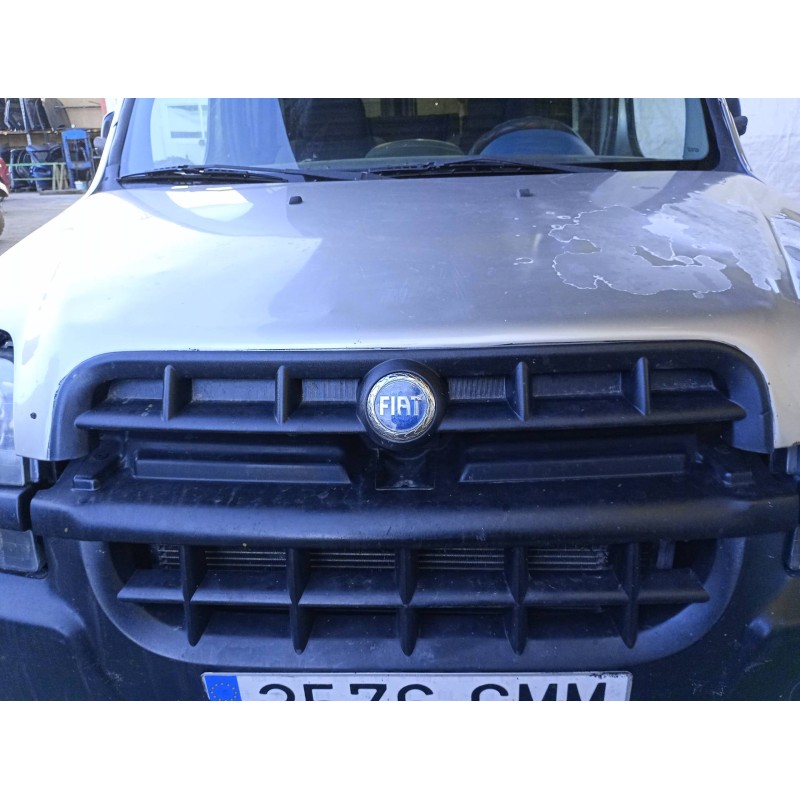 Recambio de rejilla delantera para fiat doblo cargo (223) 1.9 jtd furg. acristalado referencia OEM IAM REJILLACAPOT  