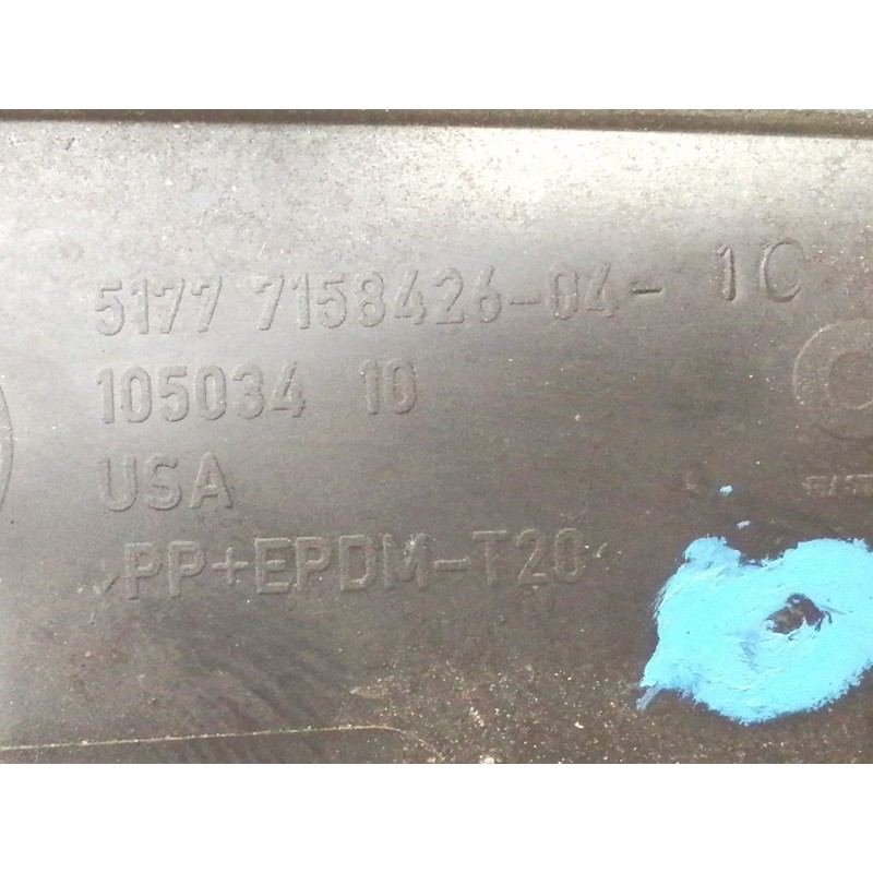 Recambio de aletin trasero derecho para bmw x5 (e70) xdrive30d referencia OEM IAM 5177715842604 10503410 