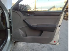 Recambio de guarnecido puerta delantera derecha para seat toledo (kg3) style referencia OEM IAM   