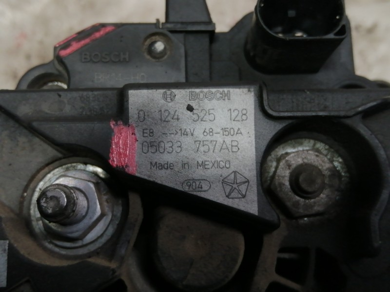 Recambio de alternador para dodge caliber s referencia OEM IAM 0124525128 05033757AB 
