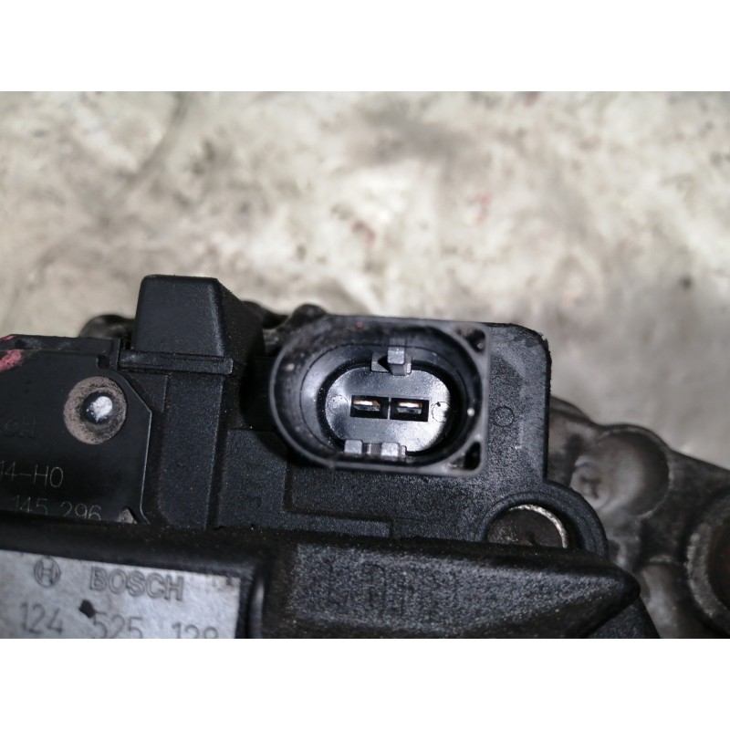Recambio de alternador para dodge caliber s referencia OEM IAM 0124525128 05033757AB 