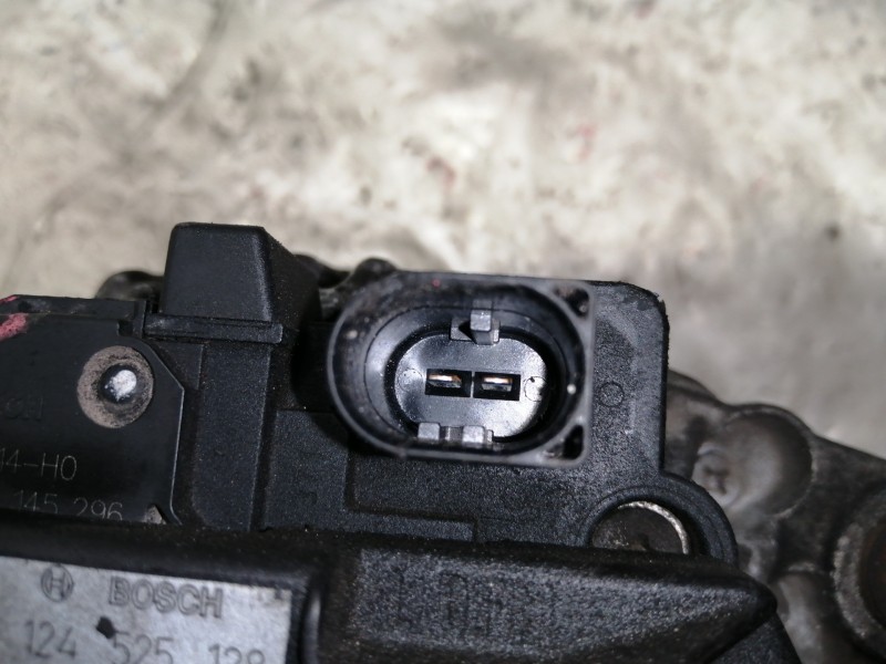 Recambio de alternador para dodge caliber s referencia OEM IAM 0124525128 05033757AB 