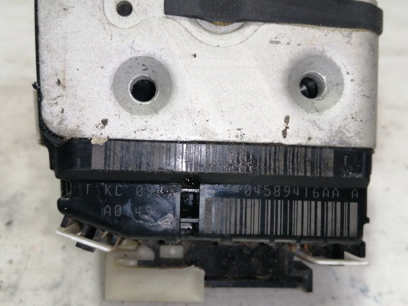 Recambio de cerradura puerta delantera derecha para dodge caliber s referencia OEM IAM 04589416AA  