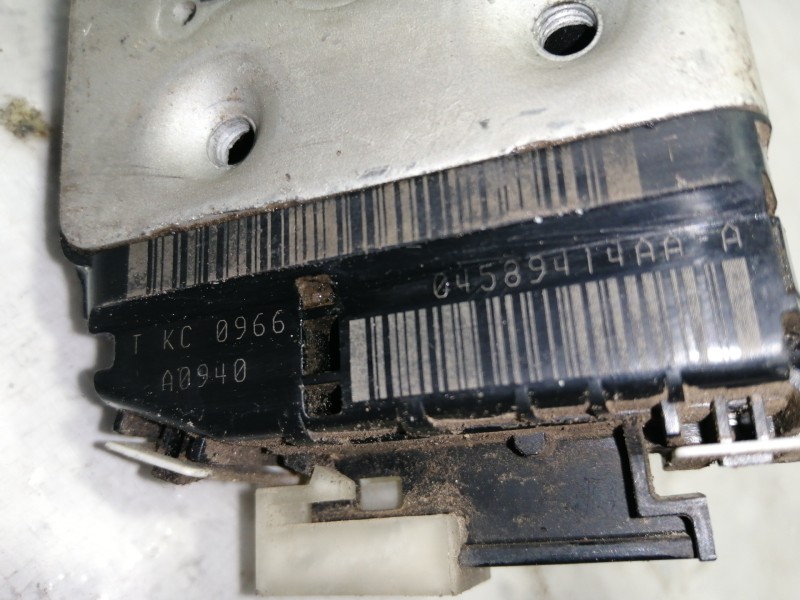 Recambio de cerradura puerta trasera derecha para dodge caliber s referencia OEM IAM 04589414AA  