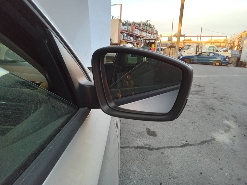 Recambio de retrovisor derecho para seat toledo (kg3) style referencia OEM IAM 5JB857408F 5JB857408 