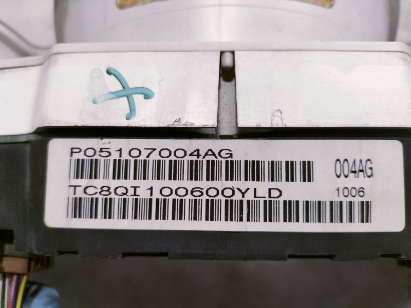 Recambio de cuadro instrumentos para dodge caliber s referencia OEM IAM P04840657AB E356204840657AA TC8QI100600YLD P05107004AG 