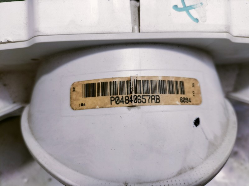 Recambio de cuadro instrumentos para dodge caliber s referencia OEM IAM P04840657AB E356204840657AA TC8QI100600YLD P05107004AG 