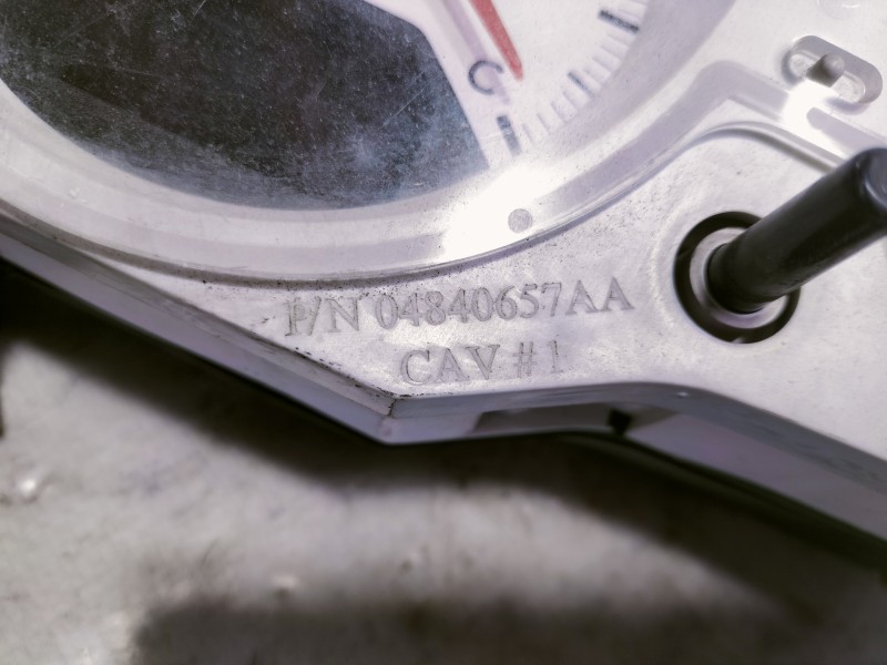 Recambio de cuadro instrumentos para dodge caliber s referencia OEM IAM P04840657AB E356204840657AA TC8QI100600YLD P05107004AG 