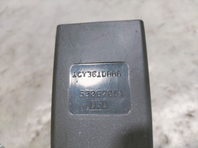 Recambio de enganche cinturon delantero derecho para dodge caliber s referencia OEM IAM 1CY361DAAA 53067061 