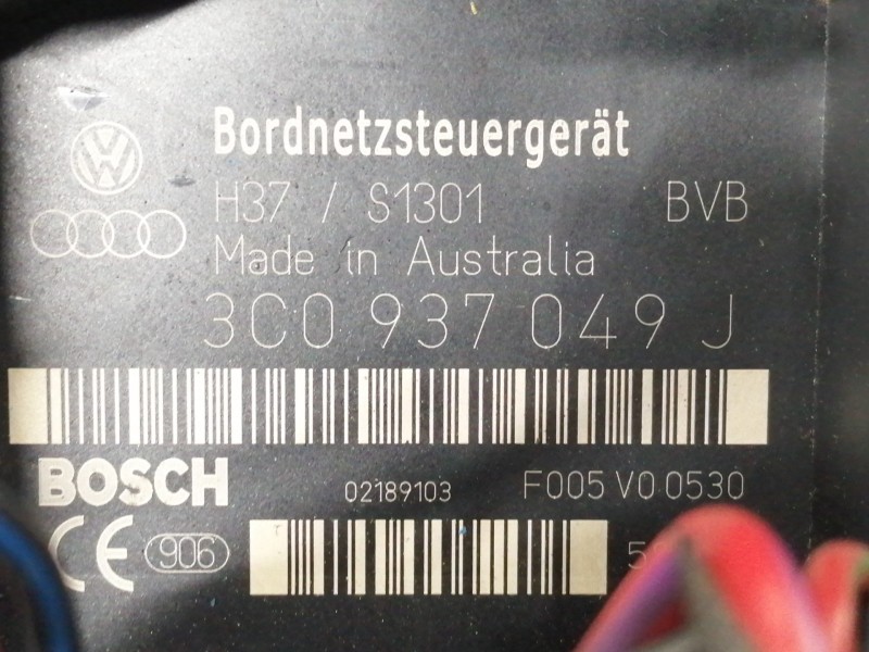 Recambio de caja reles / fusibles para volkswagen passat berlina (3c2) highline referencia OEM IAM 3C0937049J 0218903 F005V00530