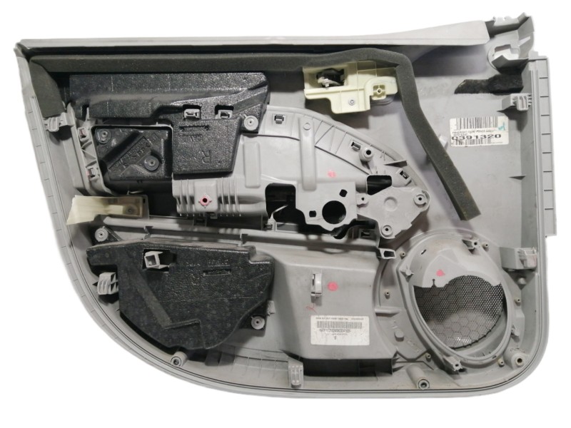 Recambio de guarnecido puerta delantera derecha para dodge caliber s referencia OEM IAM 0YE04BDAAA 1BD541DAAC 