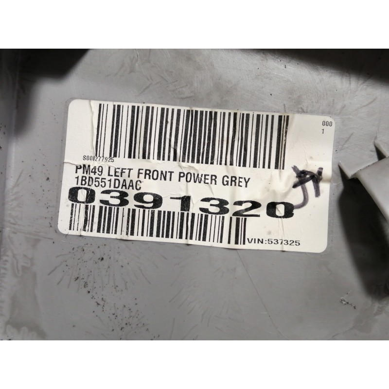 Recambio de guarnecido puerta delantera izquierda para dodge caliber s referencia OEM IAM 0YE05BDAAA 1BD551DAAC 