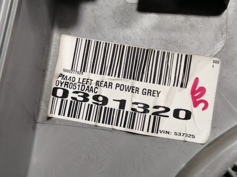 Recambio de guarnecido puerta trasera izquierda para dodge caliber s referencia OEM IAM 0YE11BDAAA 0YR051DAAC 