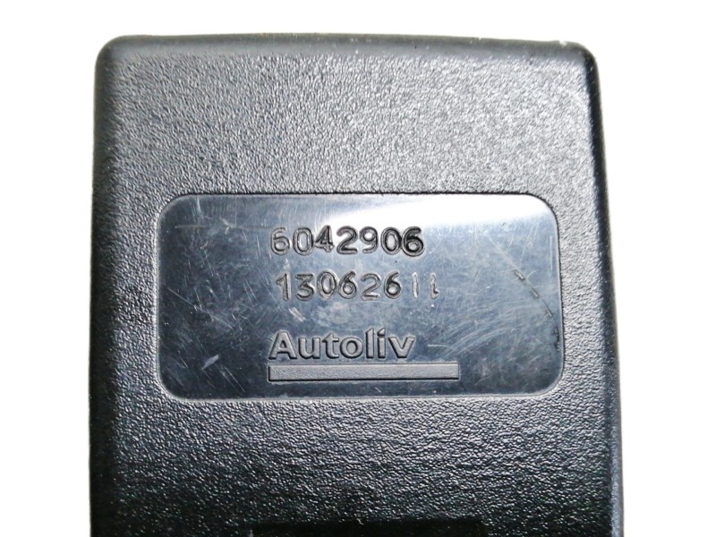 Recambio de enganche cinturon trasero izquierdo para dacia duster sl audacia 4x2 referencia OEM IAM 6042906 8200752494 