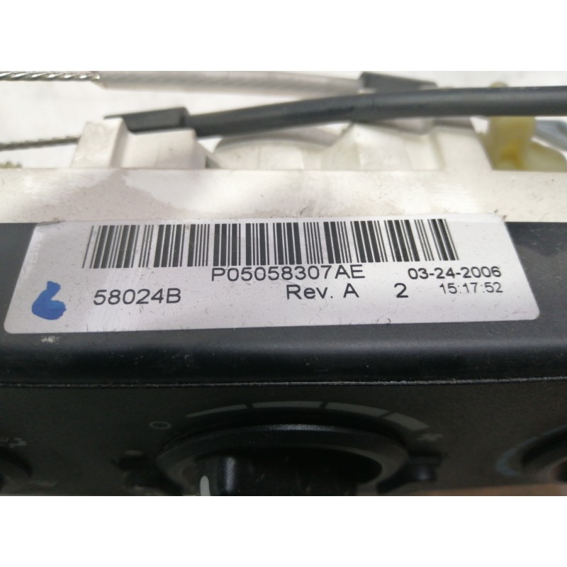 Recambio de mando calefaccion / aire acondicionado para dodge caliber s referencia OEM IAM P05058307AE  