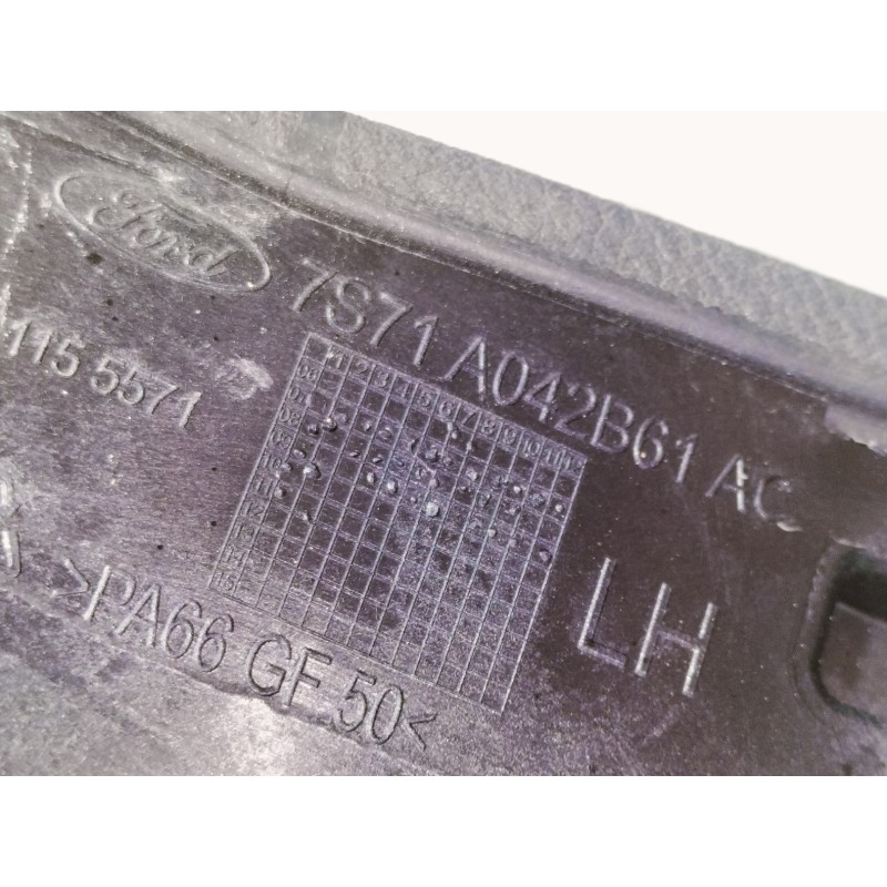 Recambio de apoyabrazos central para ford mondeo ber. (ca2) trend x referencia OEM IAM 7S71A042B61AC 7S71A042B60AB 8M5T15K603KA