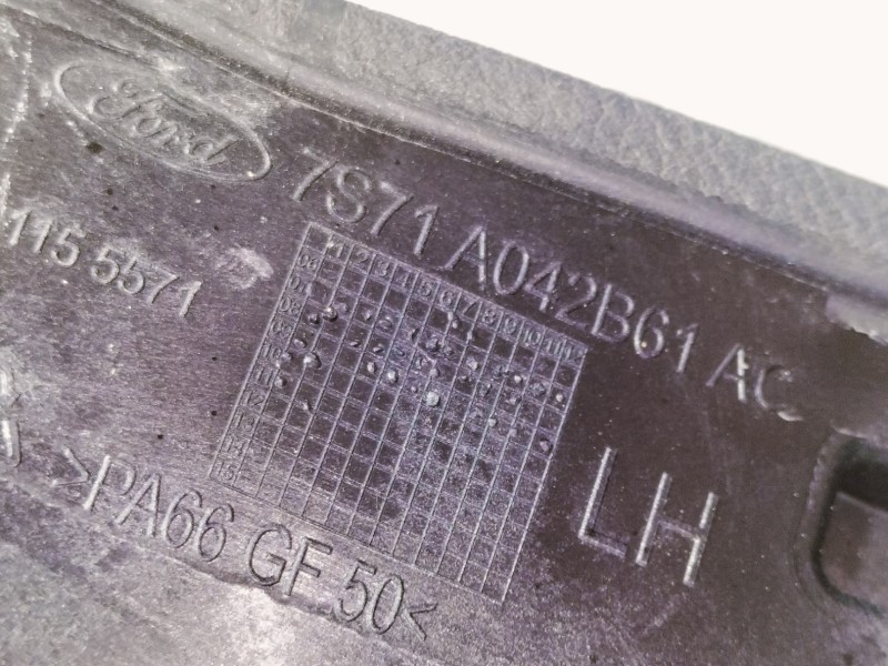 Recambio de apoyabrazos central para ford mondeo ber. (ca2) trend x referencia OEM IAM 7S71A042B61AC 7S71A042B60AB 8M5T15K603KA