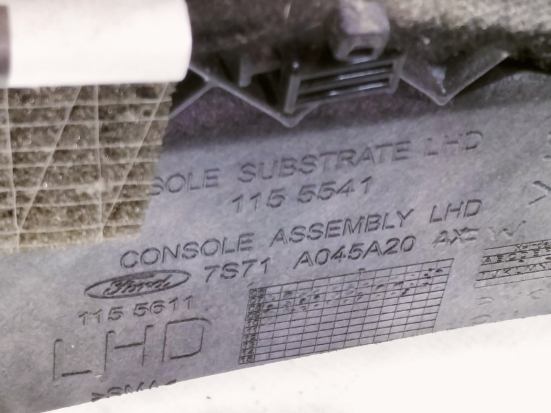 Recambio de apoyabrazos central para ford mondeo ber. (ca2) trend x referencia OEM IAM 7S71A042B61AC 7S71A042B60AB 8M5T15K603KA