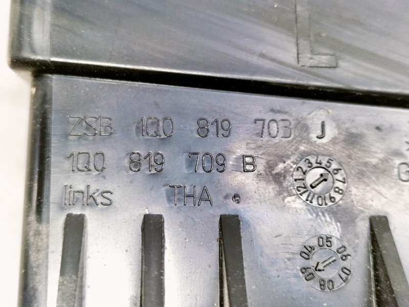 Recambio de rejilla aireadora para volkswagen scirocco (137) 2.0 tdi (103kw) referencia OEM IAM 1Q0819709B ZSB1Q0819703J 