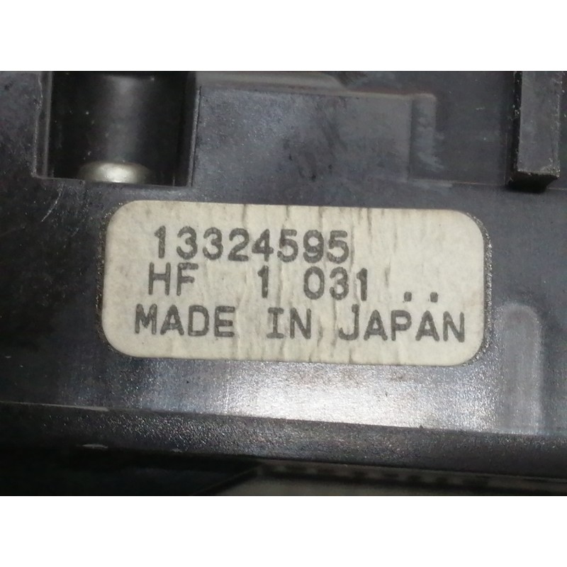 Recambio de warning para opel insignia berlina cosmo referencia OEM IAM 13324595  