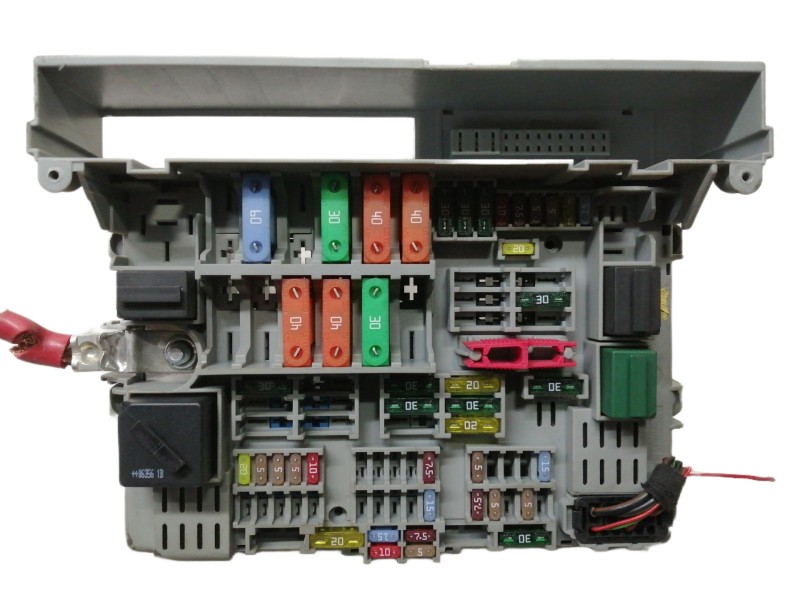 Recambio de caja reles / fusibles para bmw serie 3 berlina (e90) 330d referencia OEM IAM 18844000002A 690662106 MS20060616
