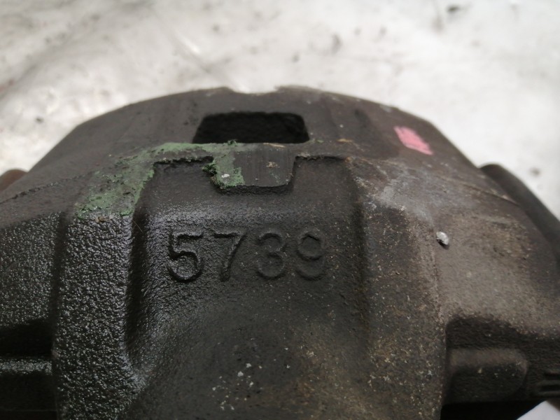 Recambio de pinza freno delantera derecha para dodge caliber s referencia OEM IAM 5739  