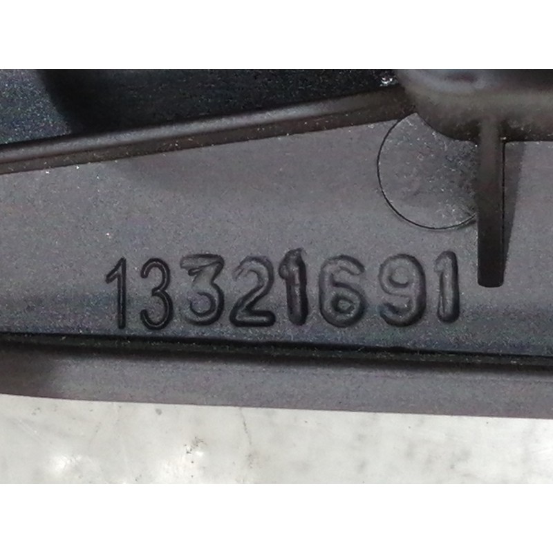 Recambio de rejilla aireadora para opel insignia berlina cosmo referencia OEM IAM 495050031 13321691 13282236